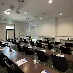 Express - Odysseum By Ihg Отель