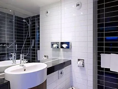 Hotel Express - Odysseum By Ihg 3*