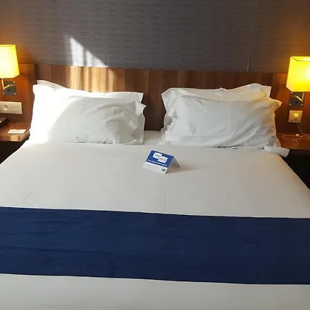 Hotel Express - Odysseum By Ihg 3*