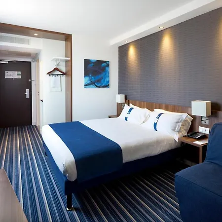 Hotel Express - Odysseum By Ihg