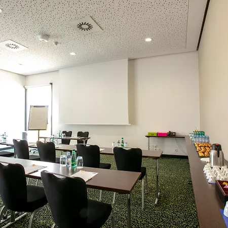 Hotel Express - Odysseum By Ihg 3*