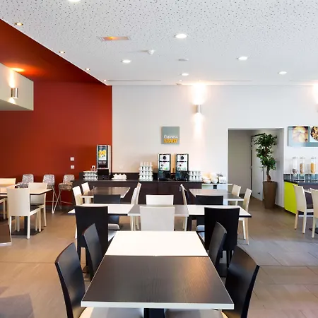 Hotel Express - Odysseum By Ihg