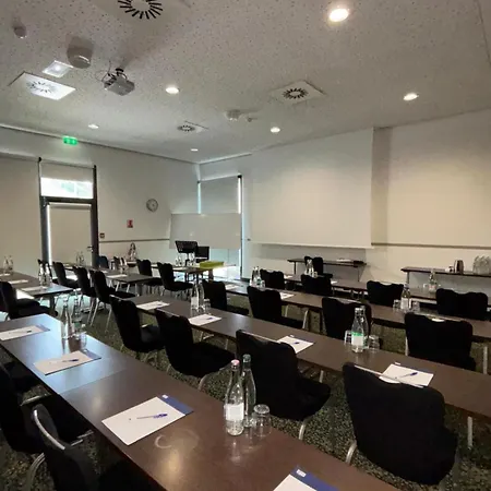 Express - Odysseum By Ihg Hotel
